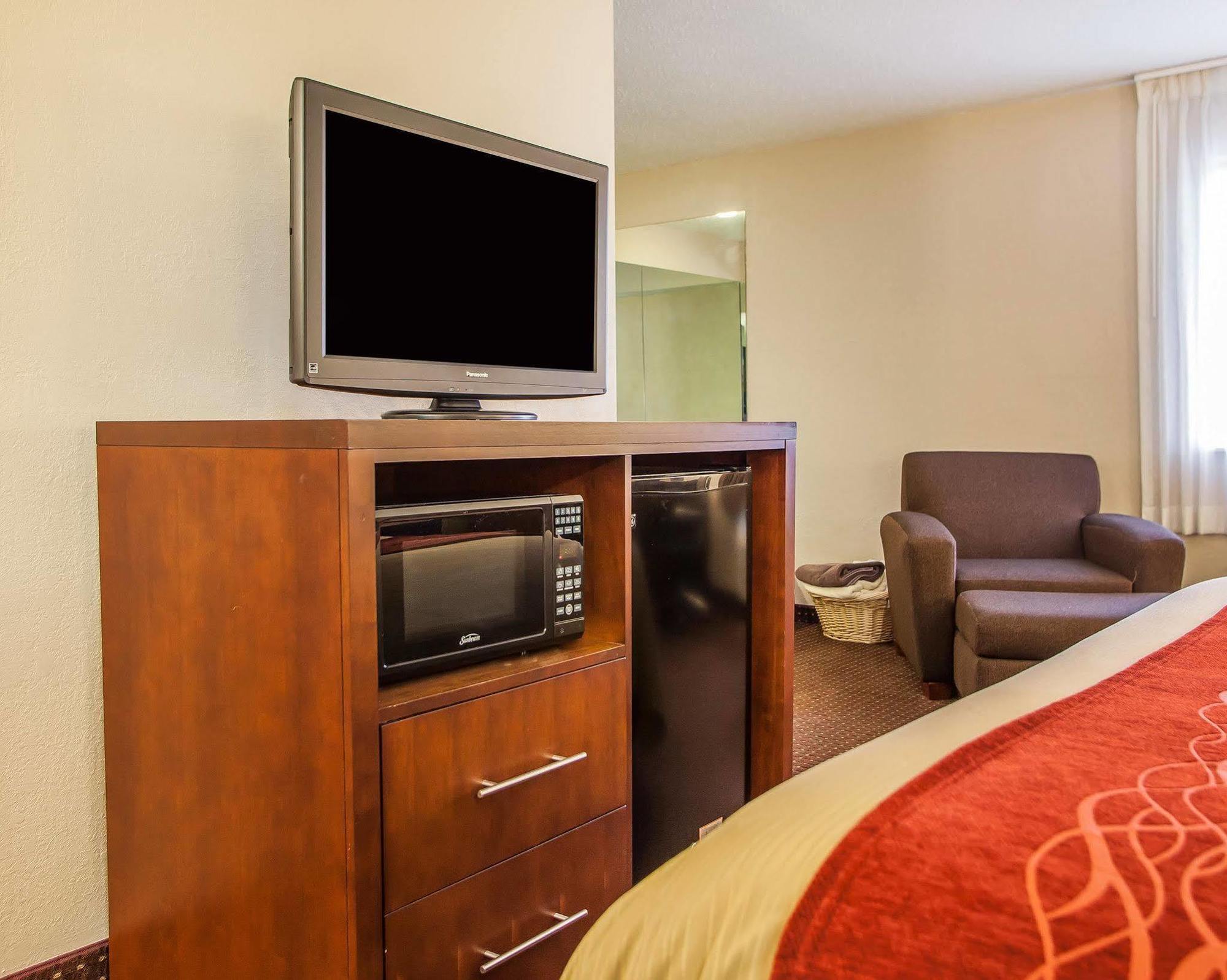 Quality Inn Waverly Exterior photo
