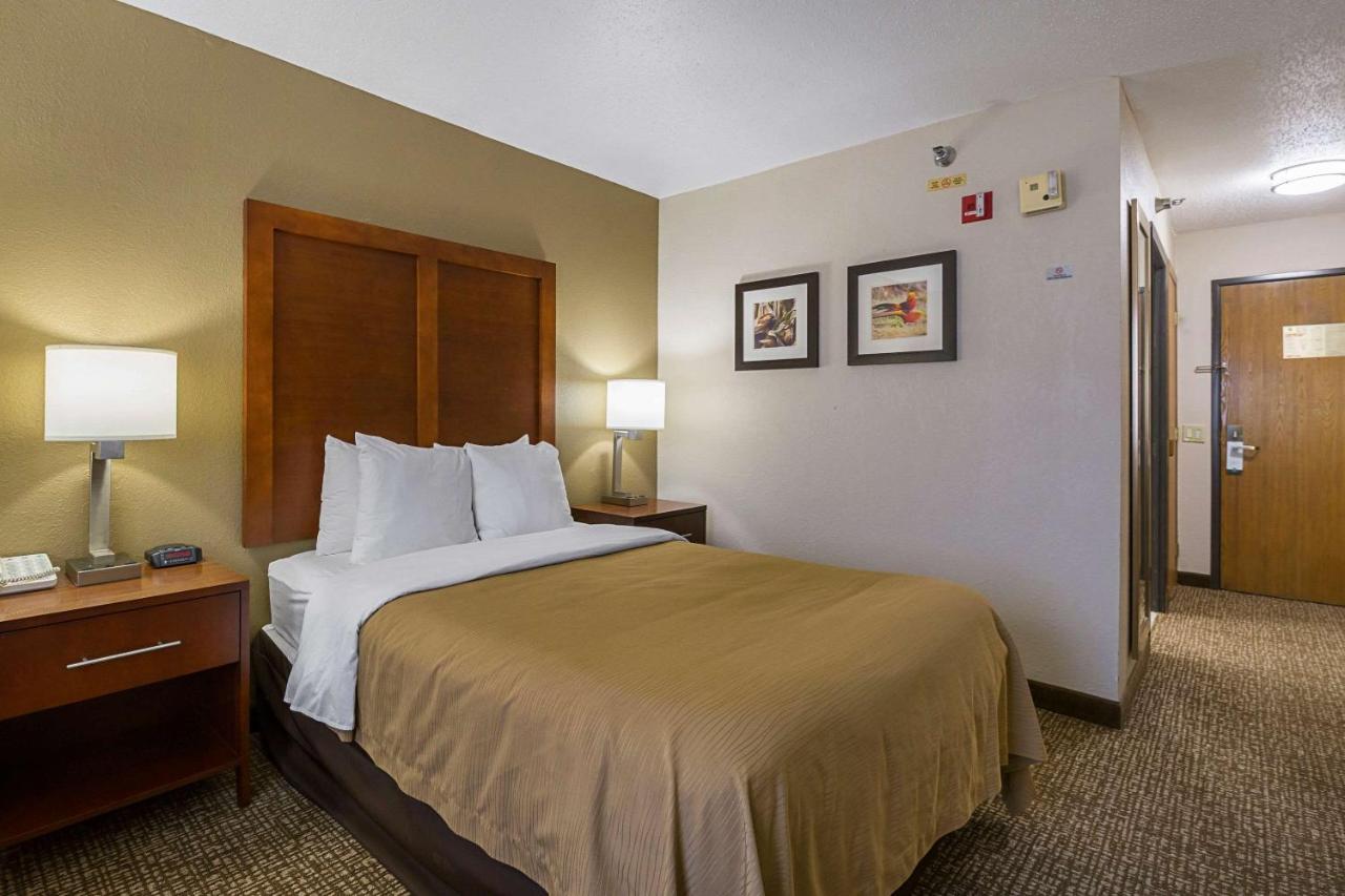 Quality Inn Waverly Exterior photo